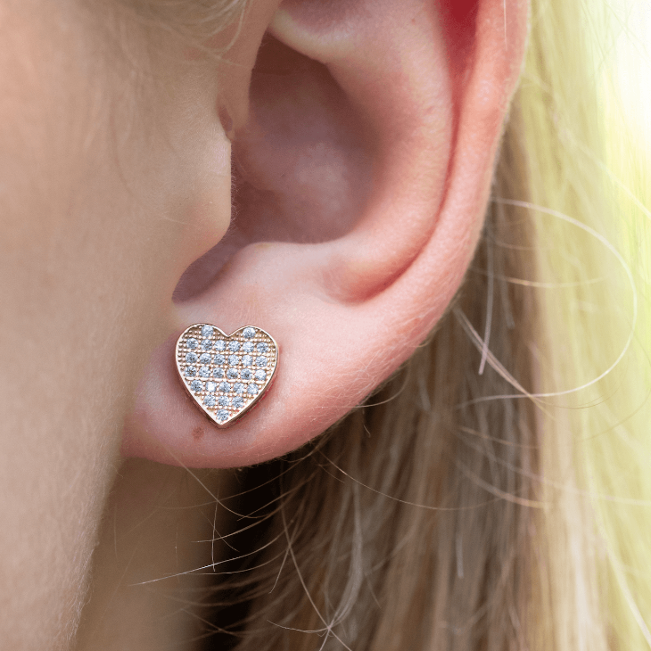 925. proves sudraba auskari ar kristāliem sirds formā 'INGUNA'