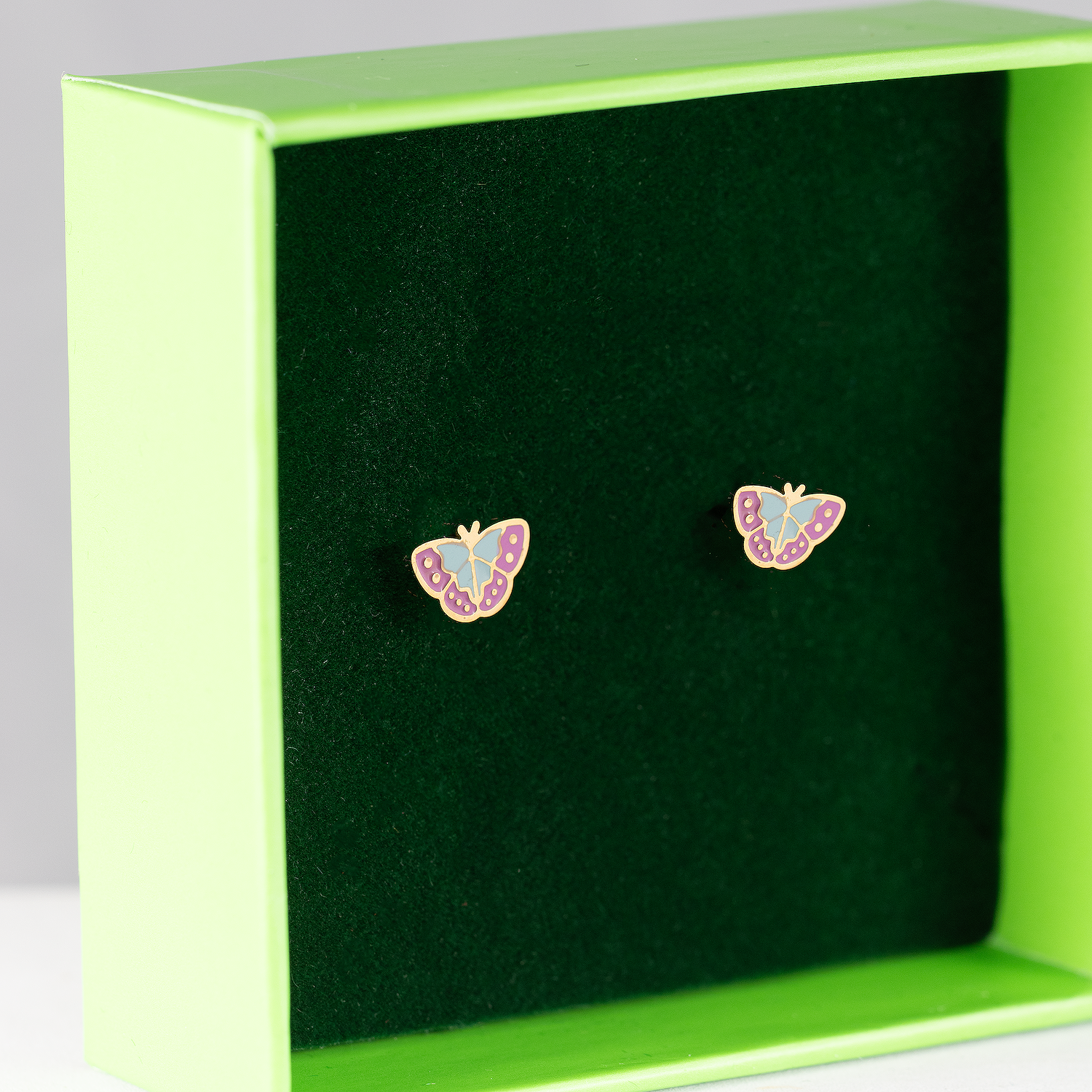 Antialerģiski bērnu nagliņauskari 'TAURENĪTIS'