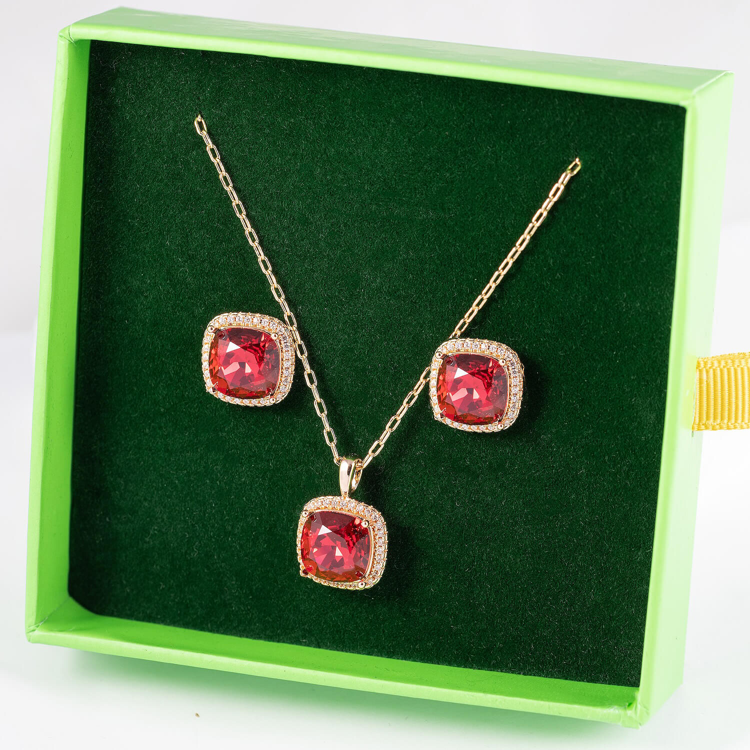 Sarkans rotu komplekts 'MEŽROZĪTE'